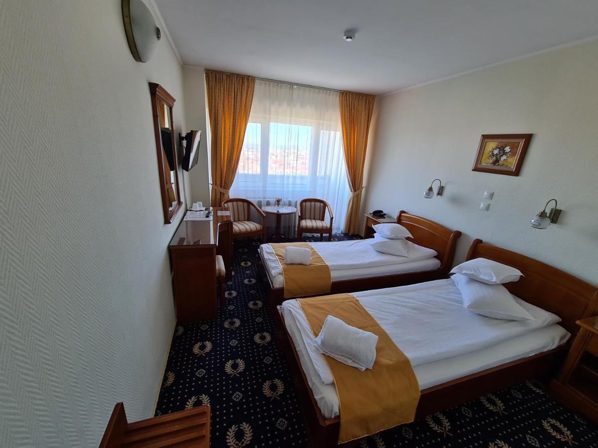Hotel Belvedere Cluj-Napoca Exteriör bild